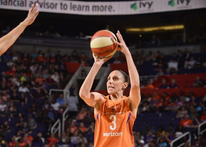 WNBA: Indiana Fever trade Danielle Robinson, acquire Kristy Wallace