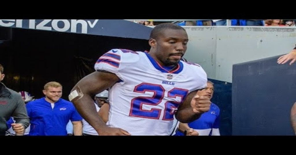 Vontae Davis shockingly retires at halftime of Buffalo Bills' game