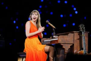 taylor swift announces new album, the life of a showgirl