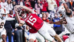 Indiana Beats Miami, Fernando Mendoza